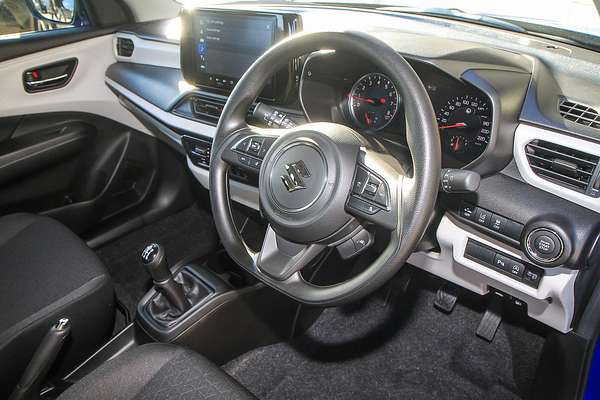 2025 Suzuki Swift Hybrid UZ