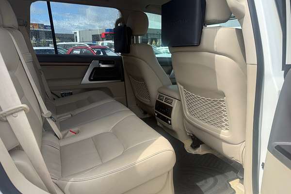 2017 Toyota Landcruiser Sahara VDJ200R