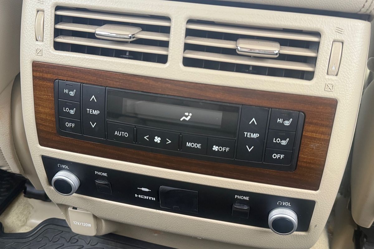 2017 Toyota Landcruiser Sahara VDJ200R