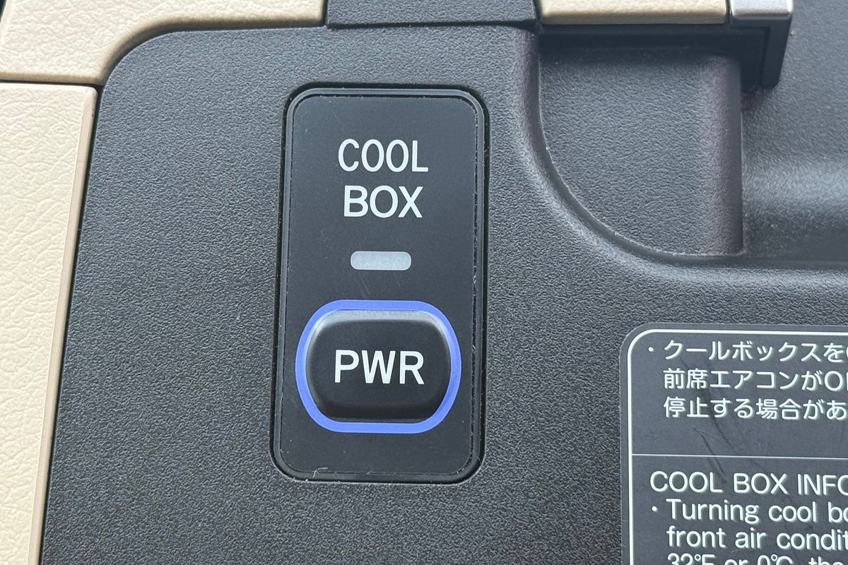 2017 Toyota Landcruiser Sahara VDJ200R