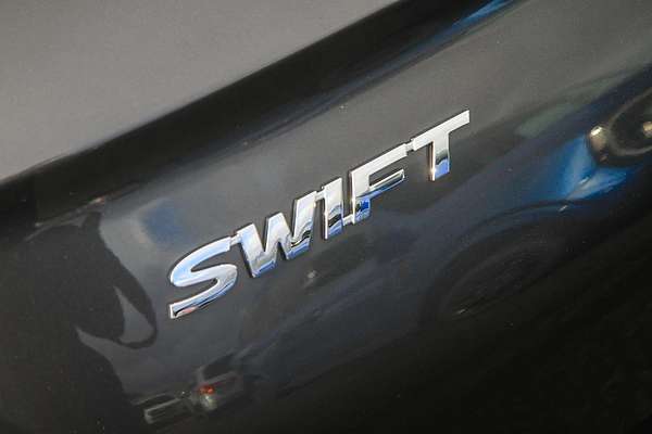2025 Suzuki Swift Hybrid UZ