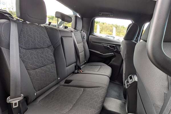 2025 Isuzu D-MAX X-RIDER 4X4