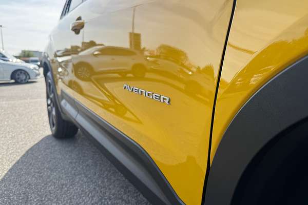 2024 Jeep Avenger Summit JJ