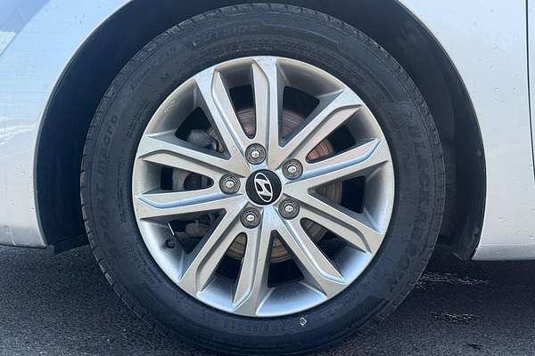 2015 Hyundai Elantra SE MD3
