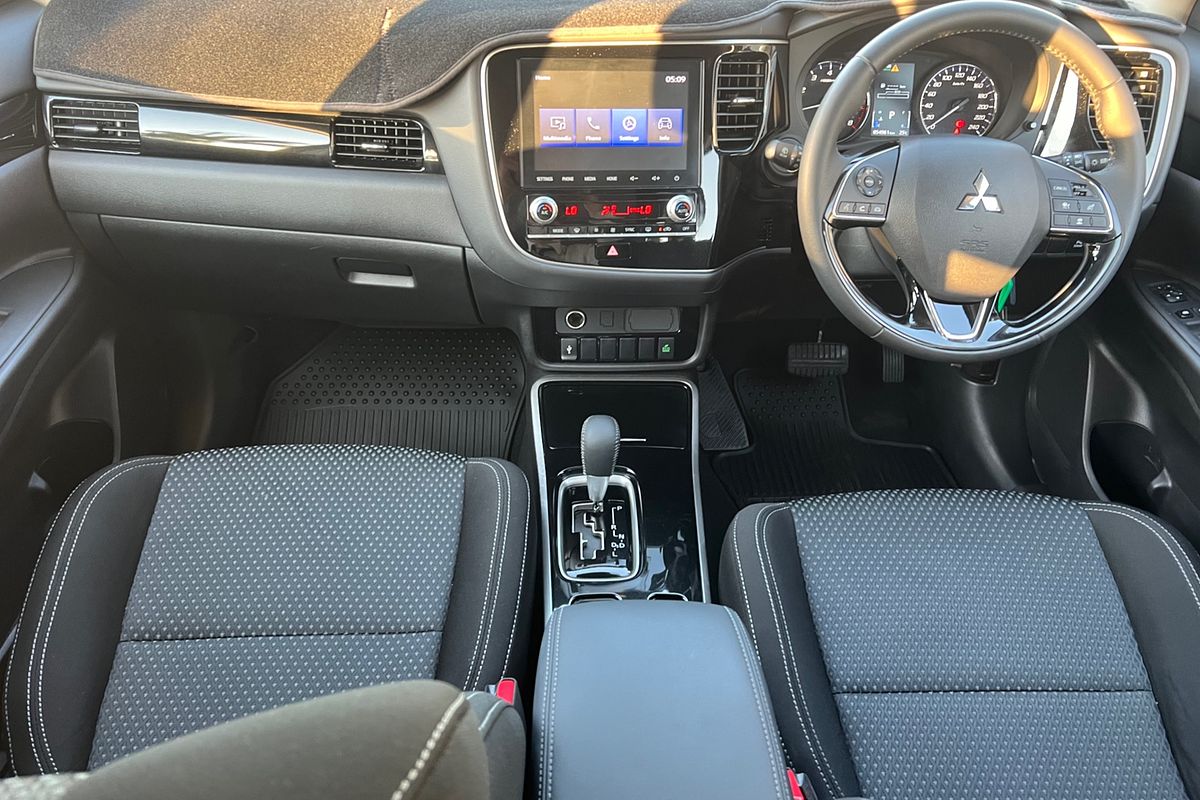 2021 Mitsubishi Outlander ES ZL