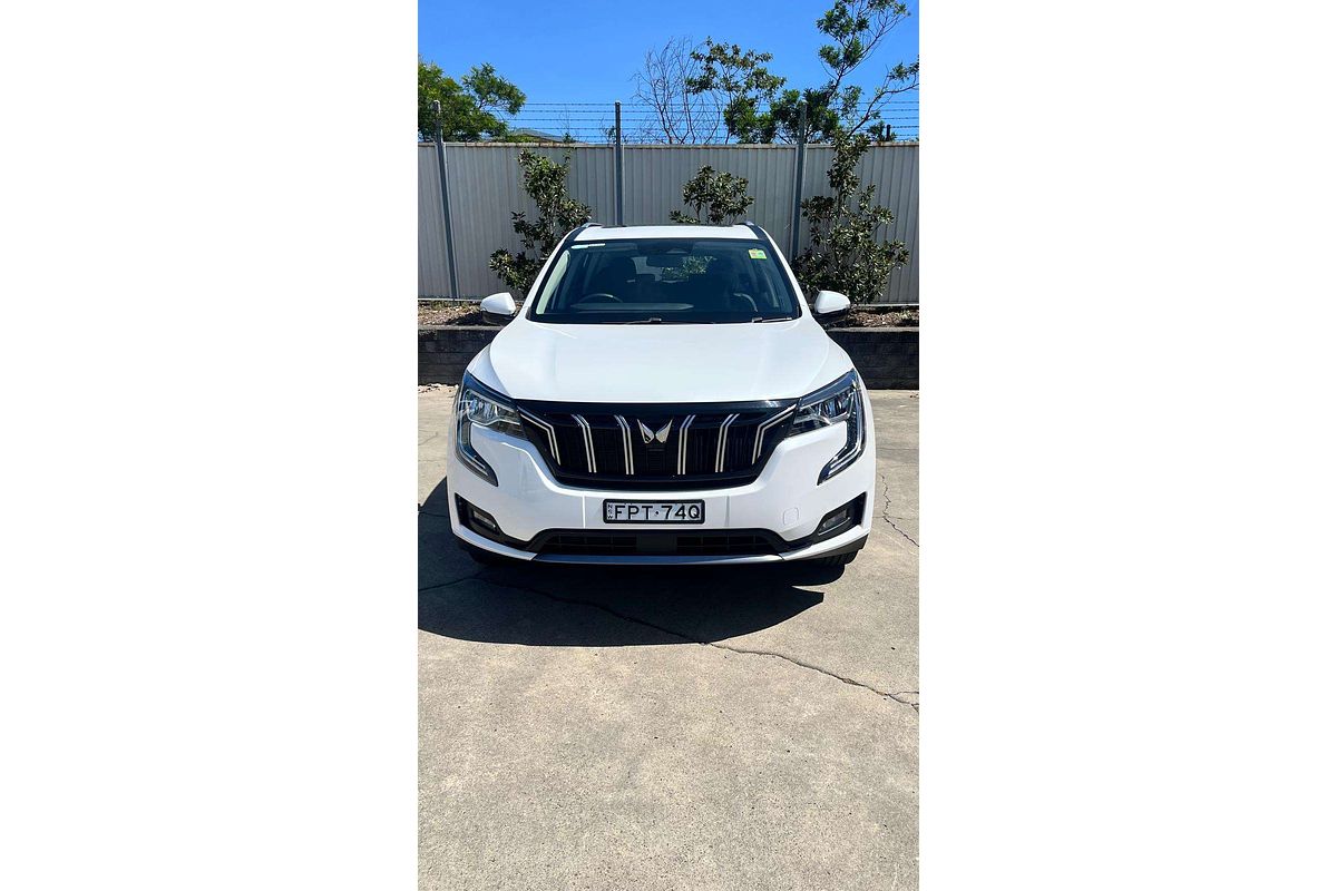 2025 Mahindra XUV700 AX7L