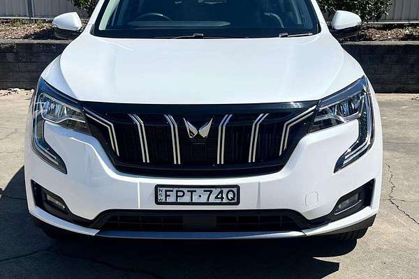2025 Mahindra XUV700 AX7L