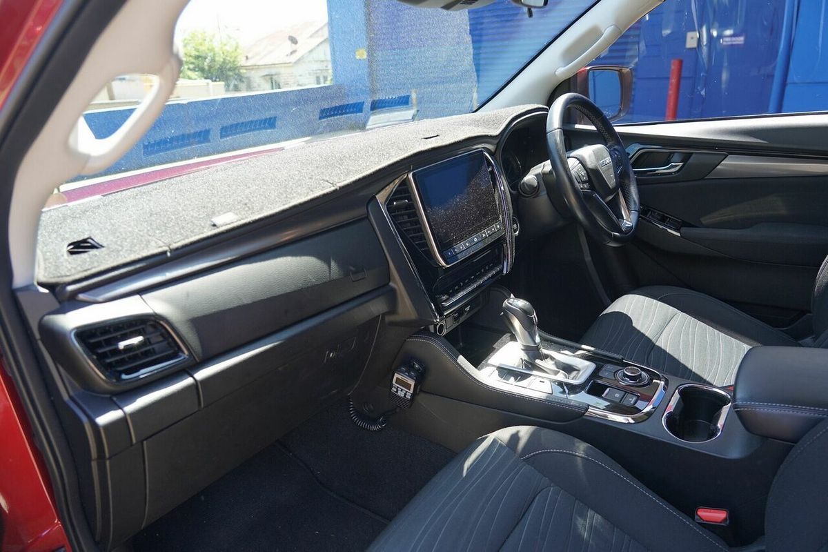 2021 Isuzu MU-X LS-U