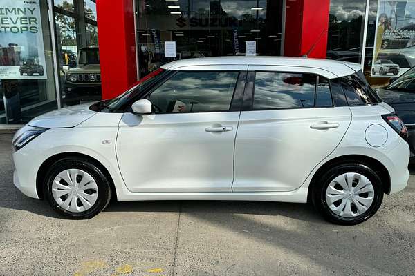 2025 Suzuki Swift Hybrid UZ