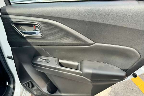 2025 Suzuki Swift Hybrid UZ