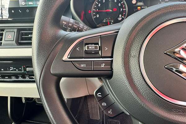 2025 Suzuki Swift Hybrid UZ
