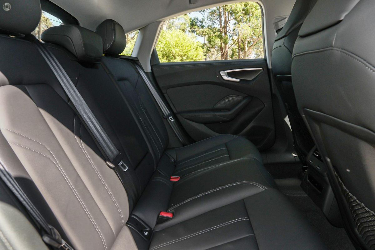 2025 Audi A5 TFSI 150kW S line B10