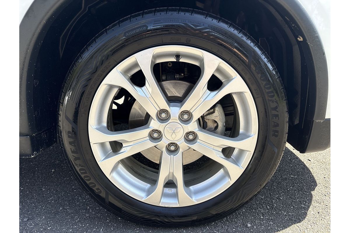 2014 Mitsubishi Outlander LS ZJ