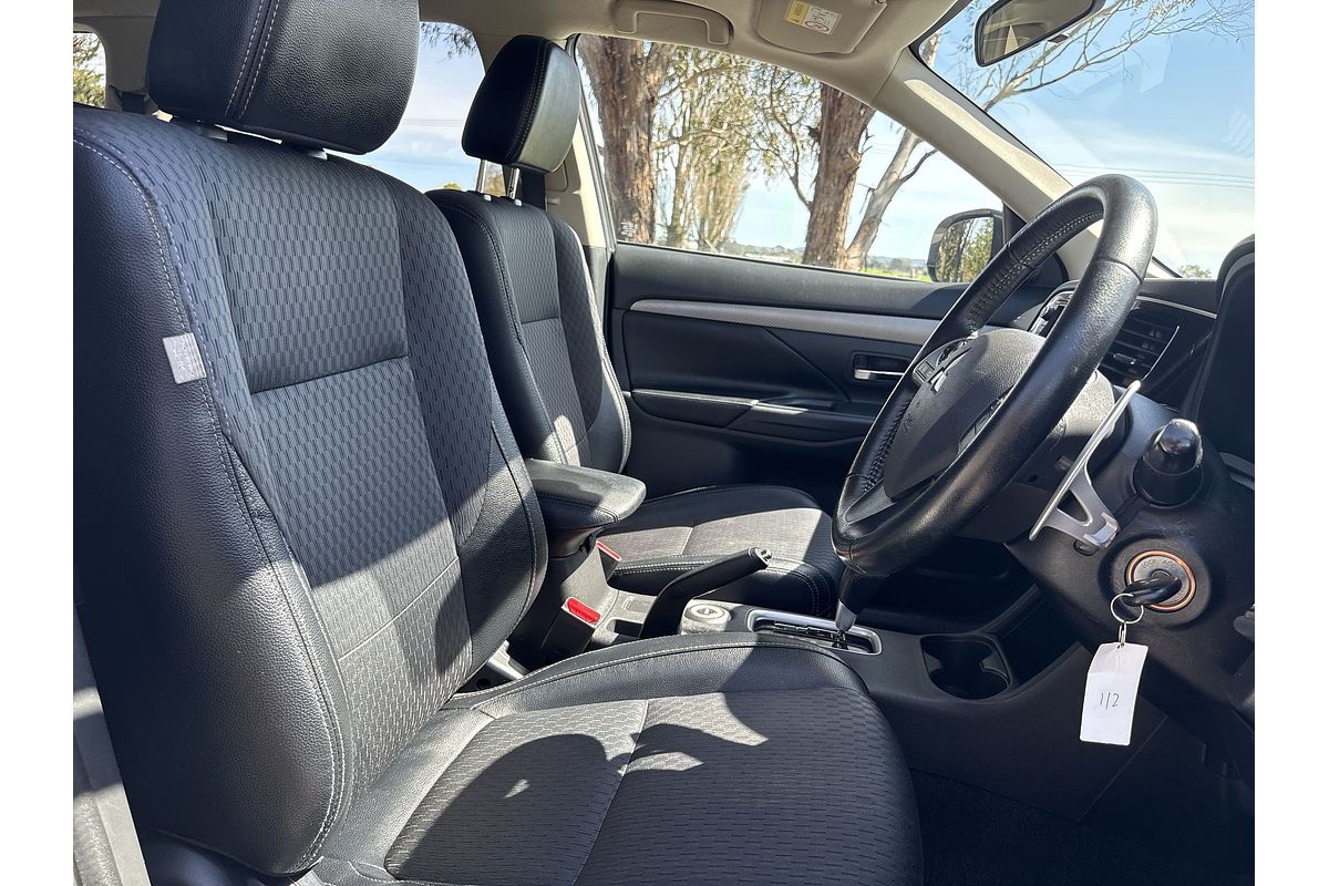 2014 Mitsubishi Outlander LS ZJ