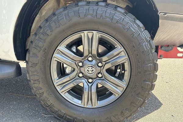 2023 Toyota Hilux SR GUN126R 4X4