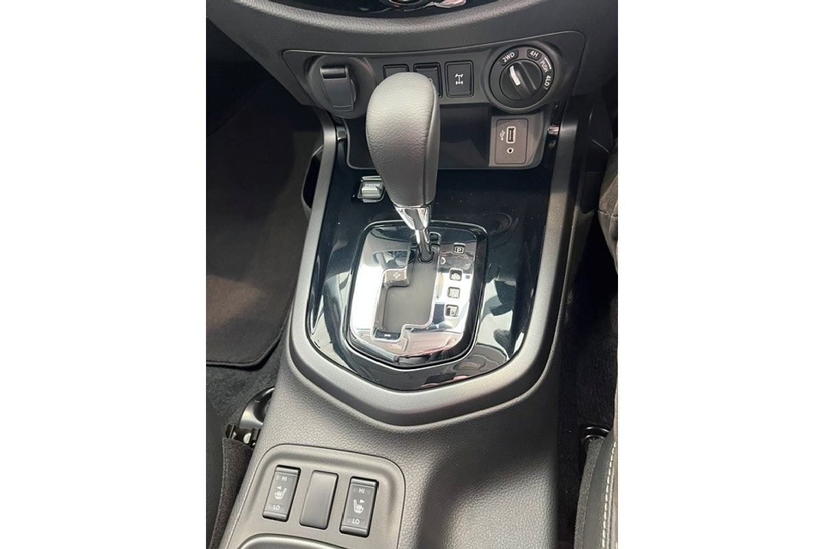 2025 Nissan Navara PRO-4X D23 4X4