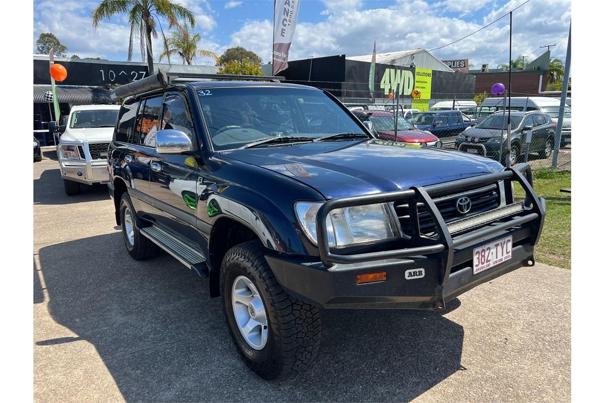 2000 Toyota Landcruiser RV FZJ105R