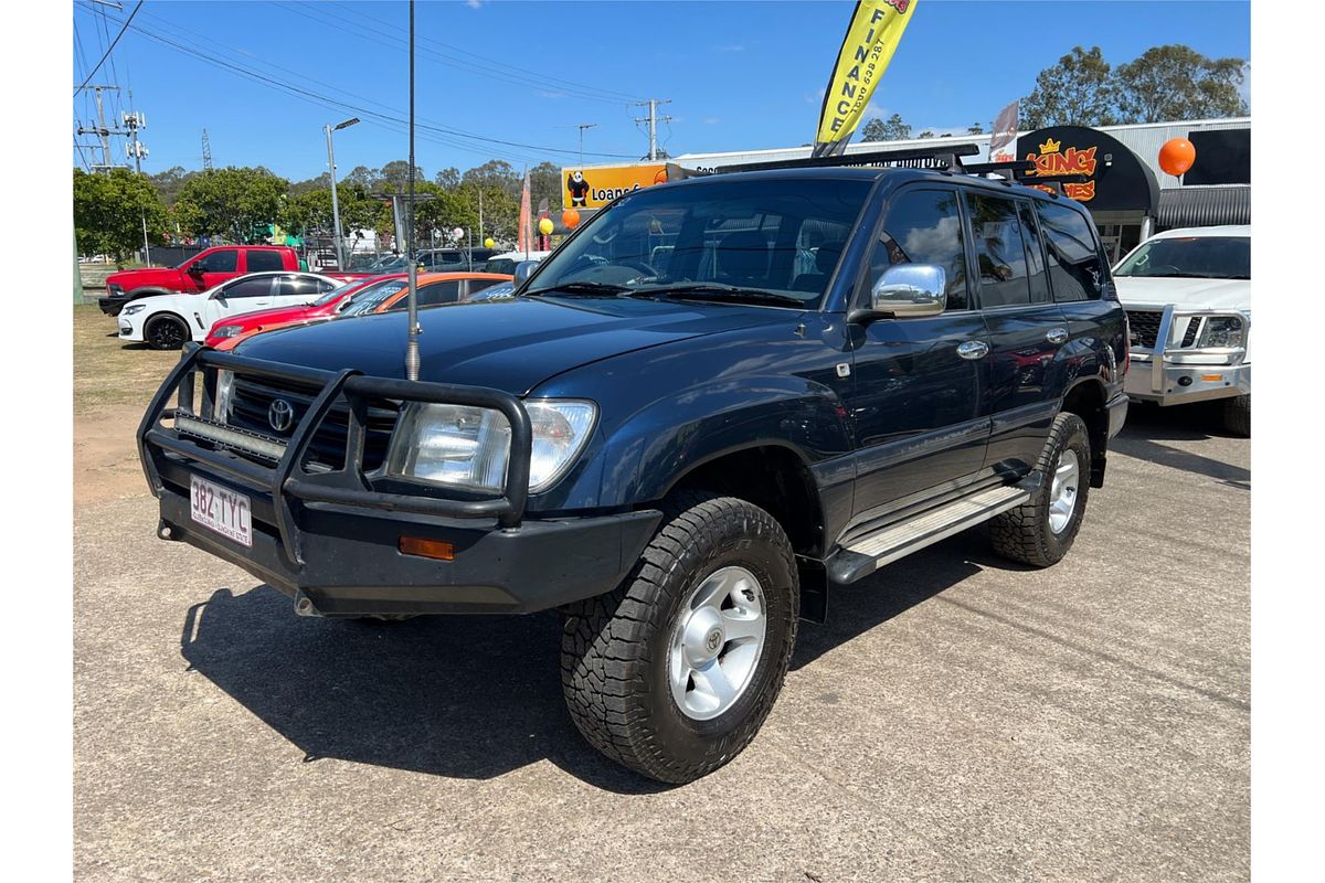 2000 Toyota Landcruiser RV FZJ105R