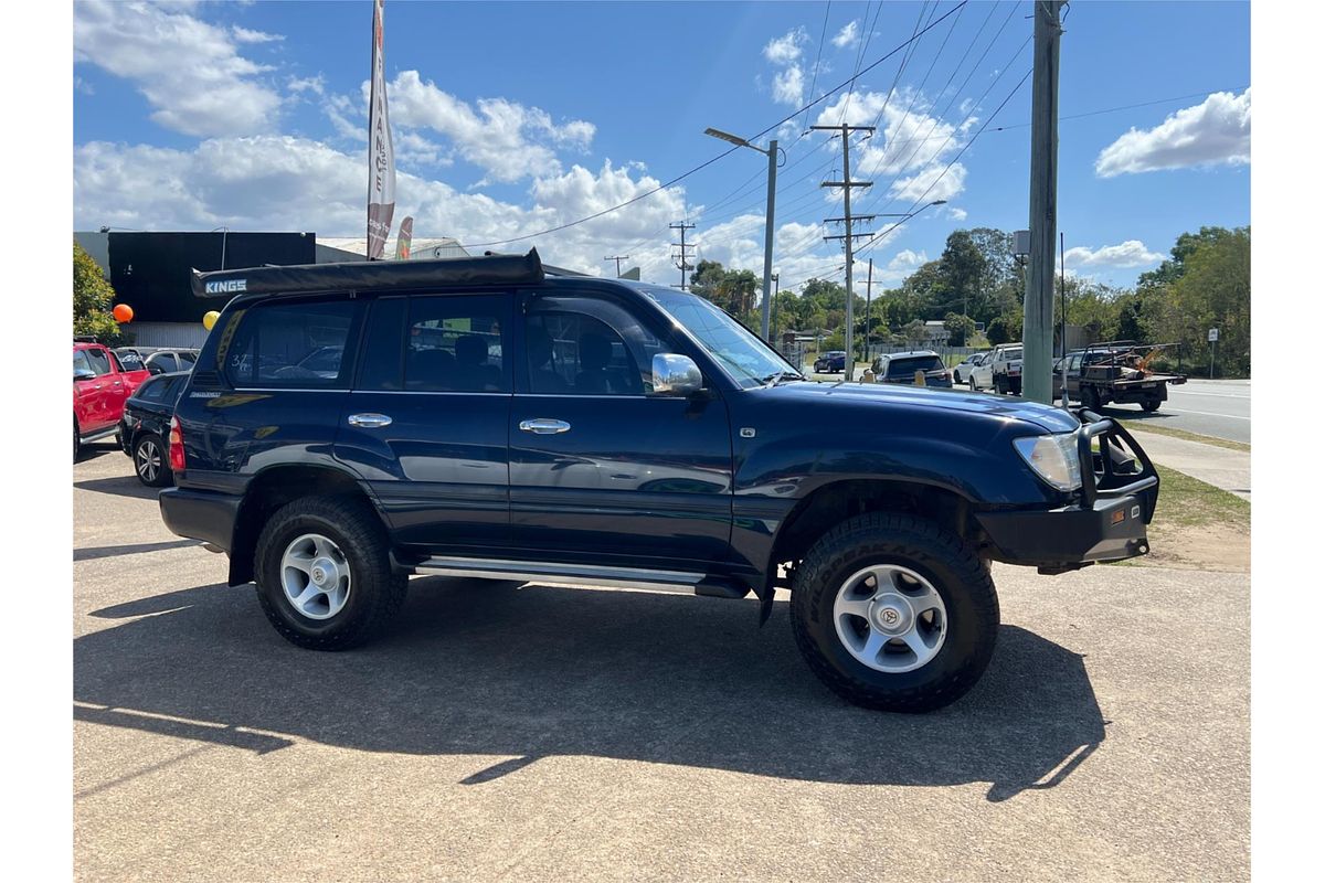 2000 Toyota Landcruiser RV FZJ105R