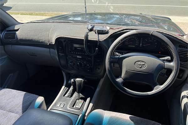 2000 Toyota Landcruiser RV FZJ105R