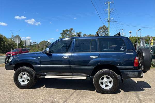2000 Toyota Landcruiser RV FZJ105R