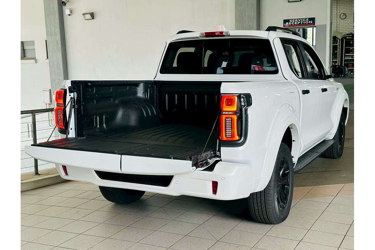 Ute Cannon Alpha Ultra PHEV 4x4