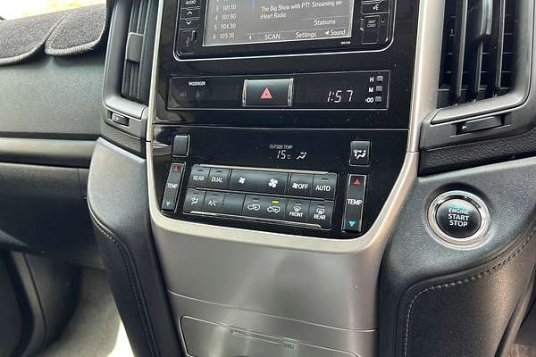 2017 Toyota Landcruiser GXL VDJ200R