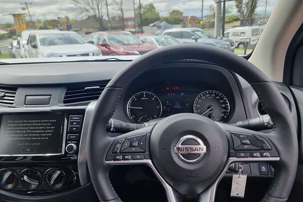 2025 Nissan Navara ST D23 4X4