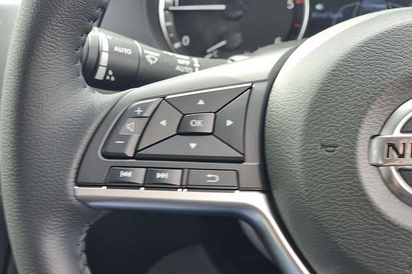 2025 Nissan Navara ST D23 4X4