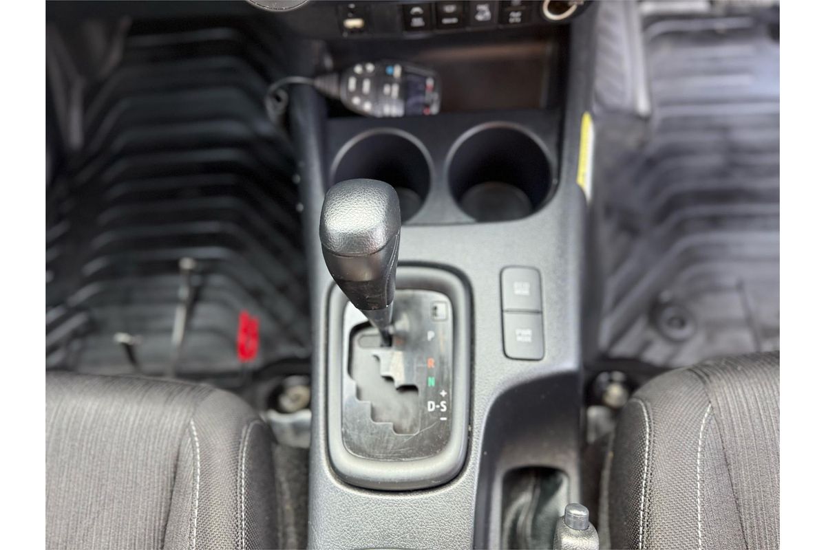 2020 Toyota Hilux SR GUN126R 4X4