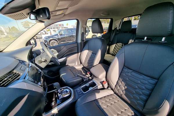 2025 Nissan Navara ST D23 4X4
