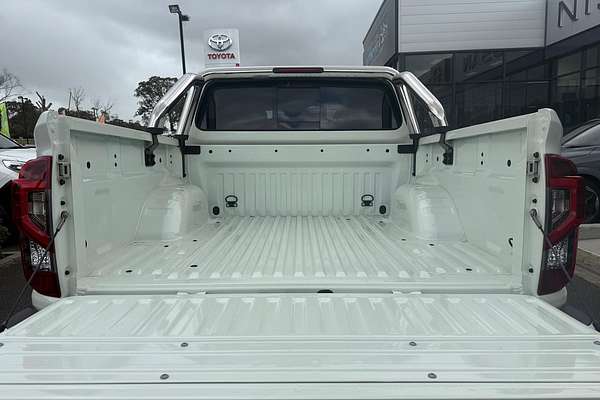 2025 Nissan Navara ST D23 4X4