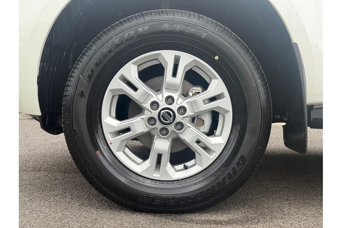2025 Nissan Navara ST D23 4X4