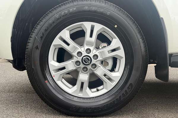 2025 Nissan Navara ST D23 4X4