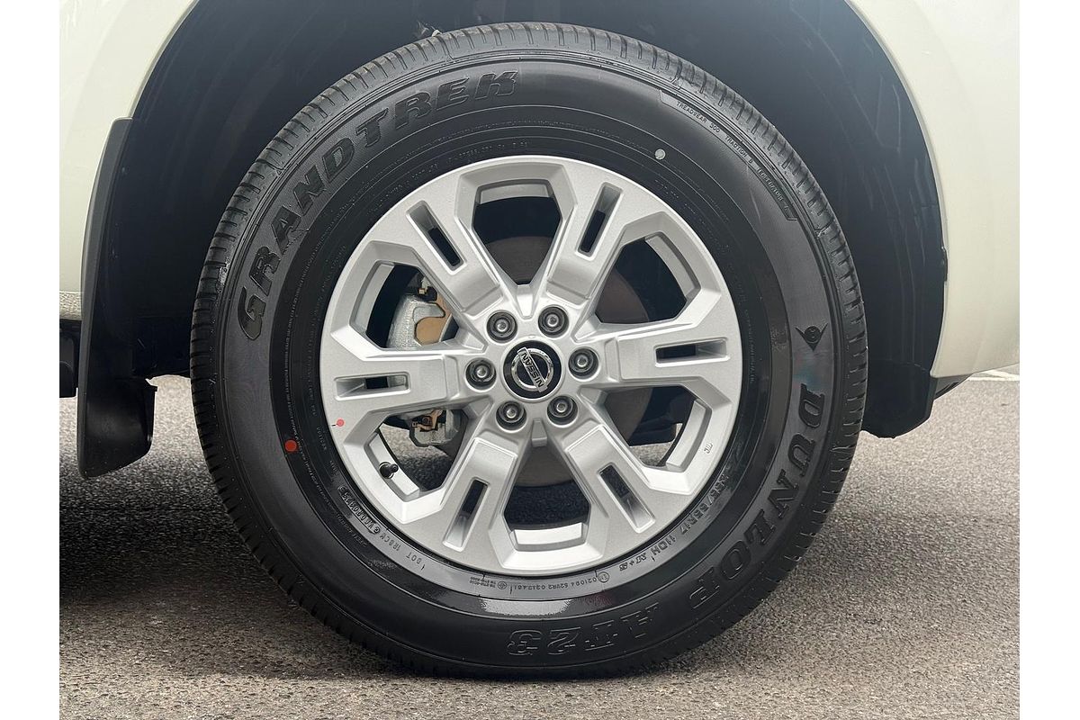 2025 Nissan Navara ST D23 4X4