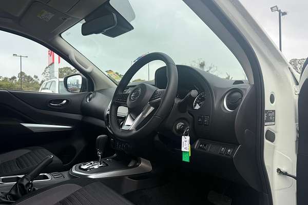 2025 Nissan Navara ST D23 4X4