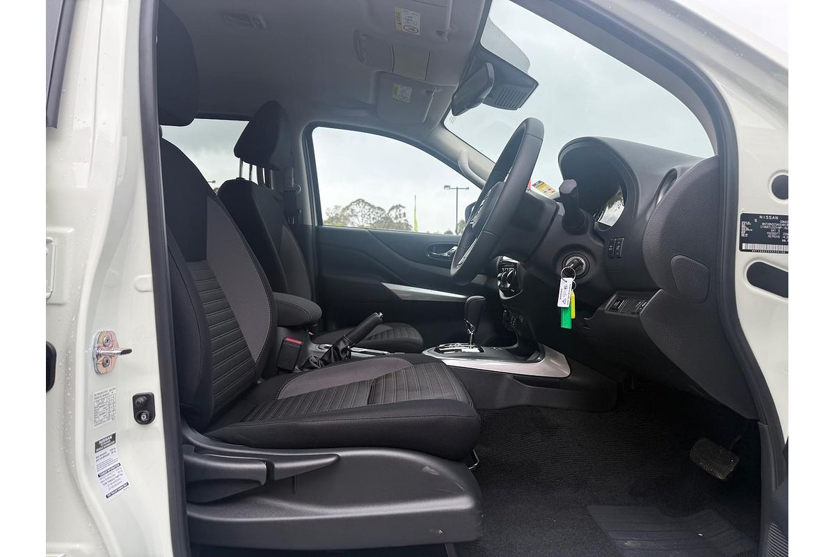 2025 Nissan Navara ST D23 4X4