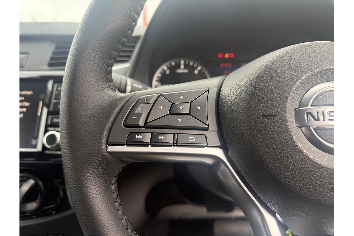 2025 Nissan Navara ST D23 4X4