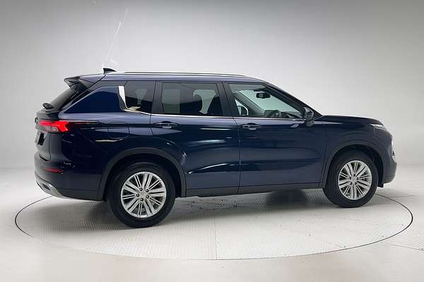 2023 Mitsubishi Outlander LS ZM