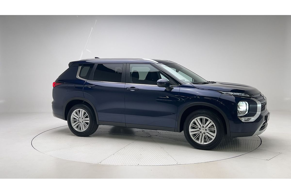 2023 Mitsubishi Outlander LS ZM