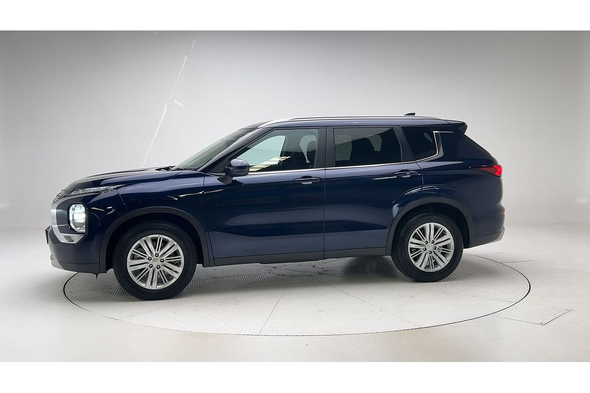 2023 Mitsubishi Outlander LS ZM