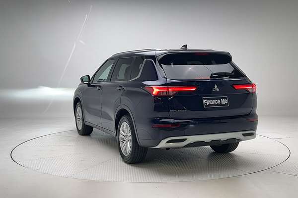 2023 Mitsubishi Outlander LS ZM