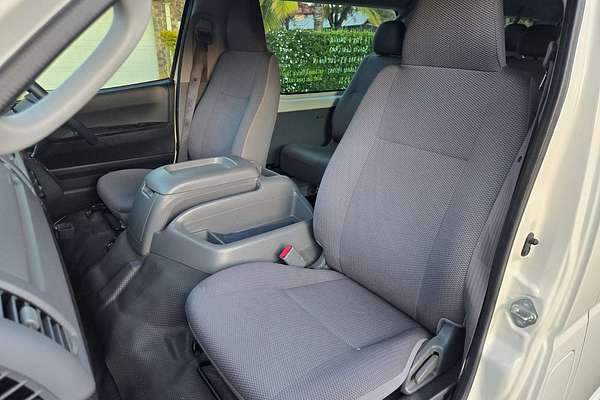 2010 Toyota Hiace Commuter KDH223R ELWB High Roof