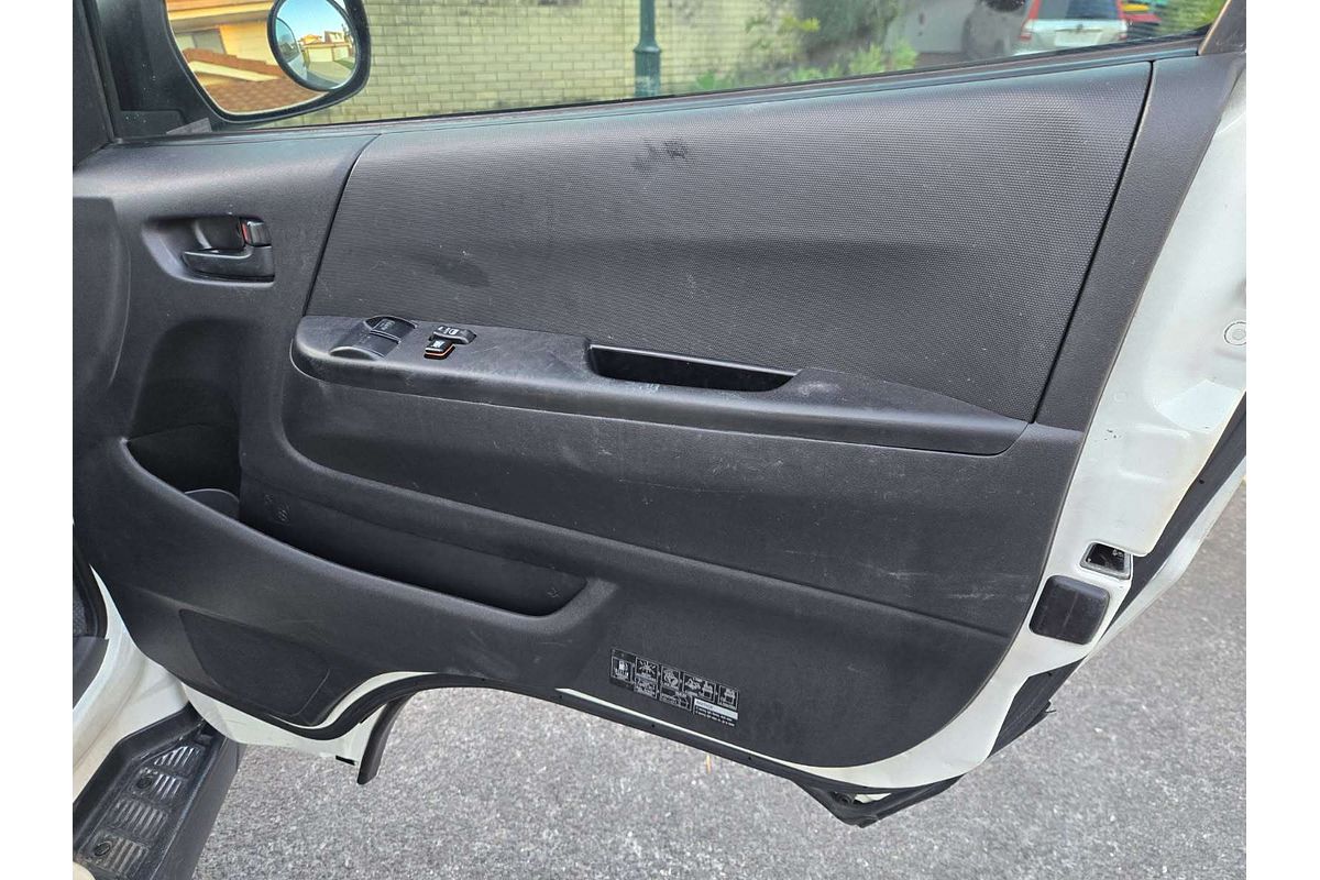 2010 Toyota Hiace Commuter KDH223R ELWB High Roof