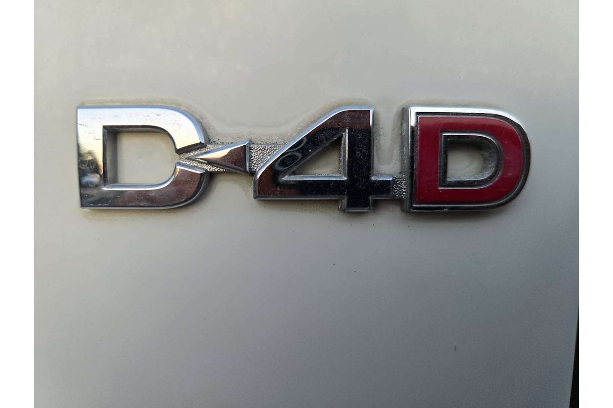 2010 Toyota Hiace Commuter KDH223R ELWB High Roof