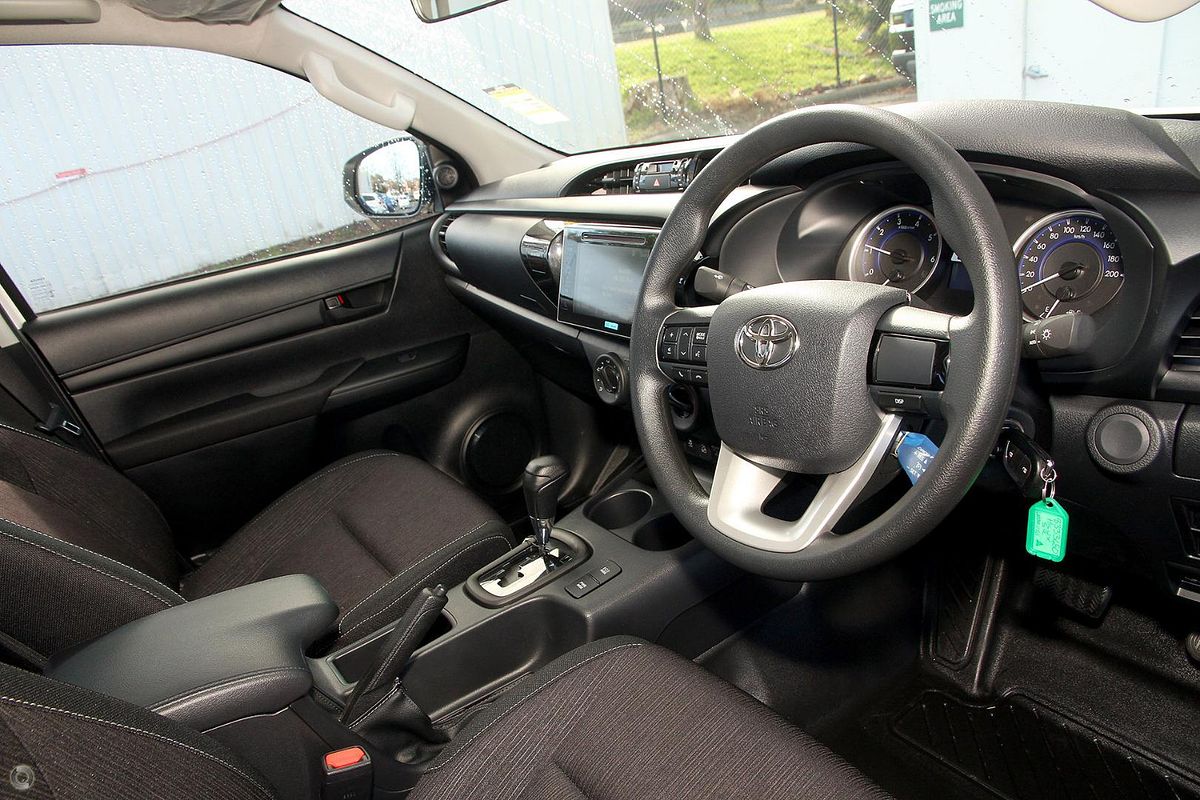 2018 Toyota Hilux SR GUN126R 4X4