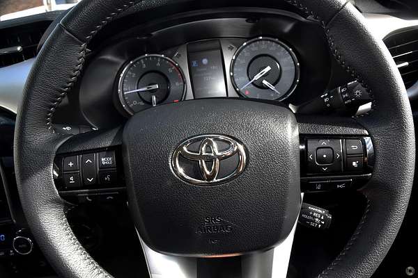 2021 Toyota Hilux SR5 GUN126R 4X4