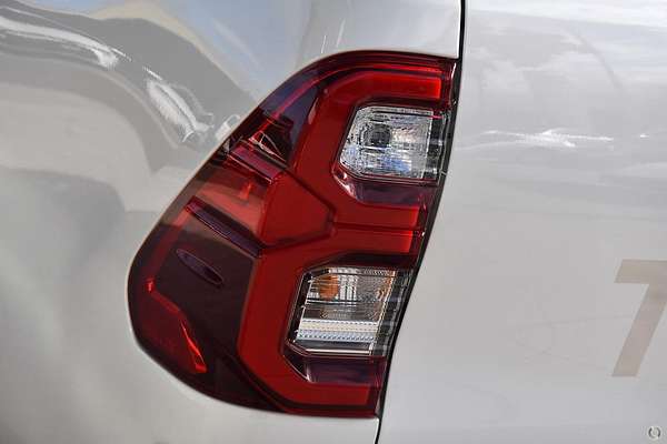 2021 Toyota Hilux SR5 GUN126R 4X4