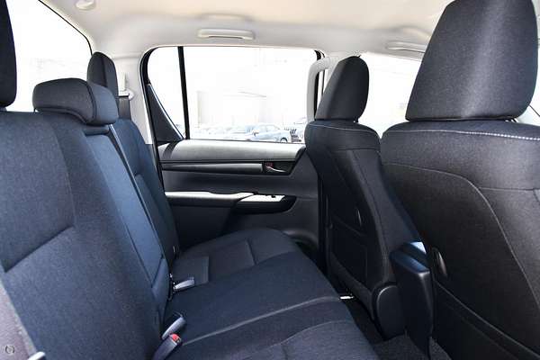 2016 Toyota Hilux SR GUN126R 4X4