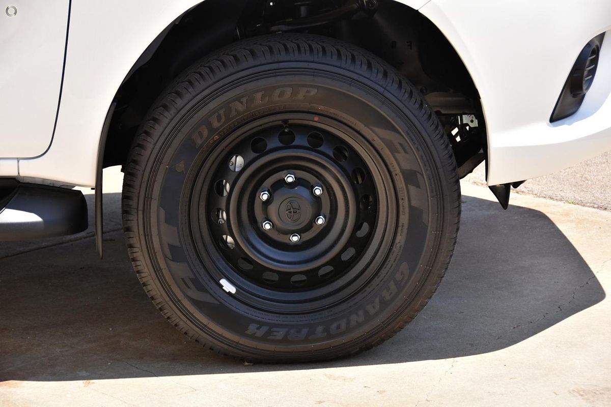 2016 Toyota Hilux SR GUN126R 4X4